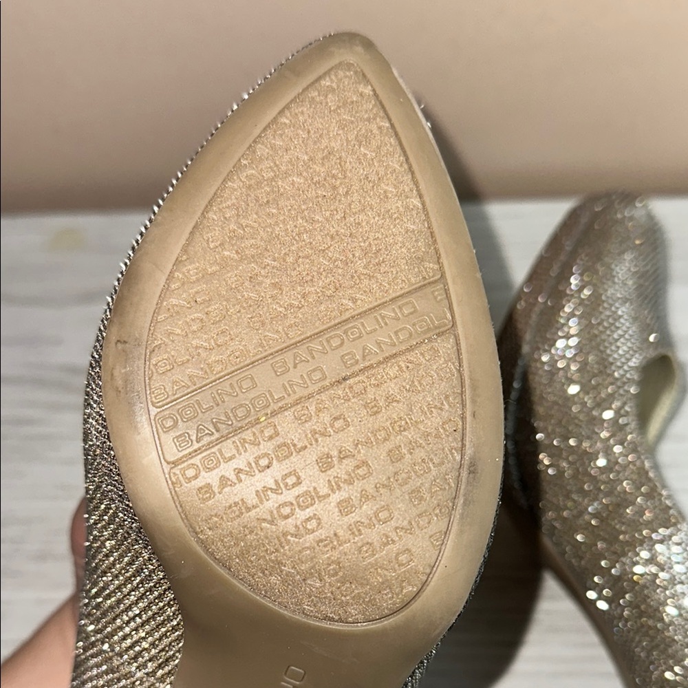 Bandolino Gold Shimmer Pumps High 3 Inch Size 7.5M Women's Great Condition - Picture 7 of 8